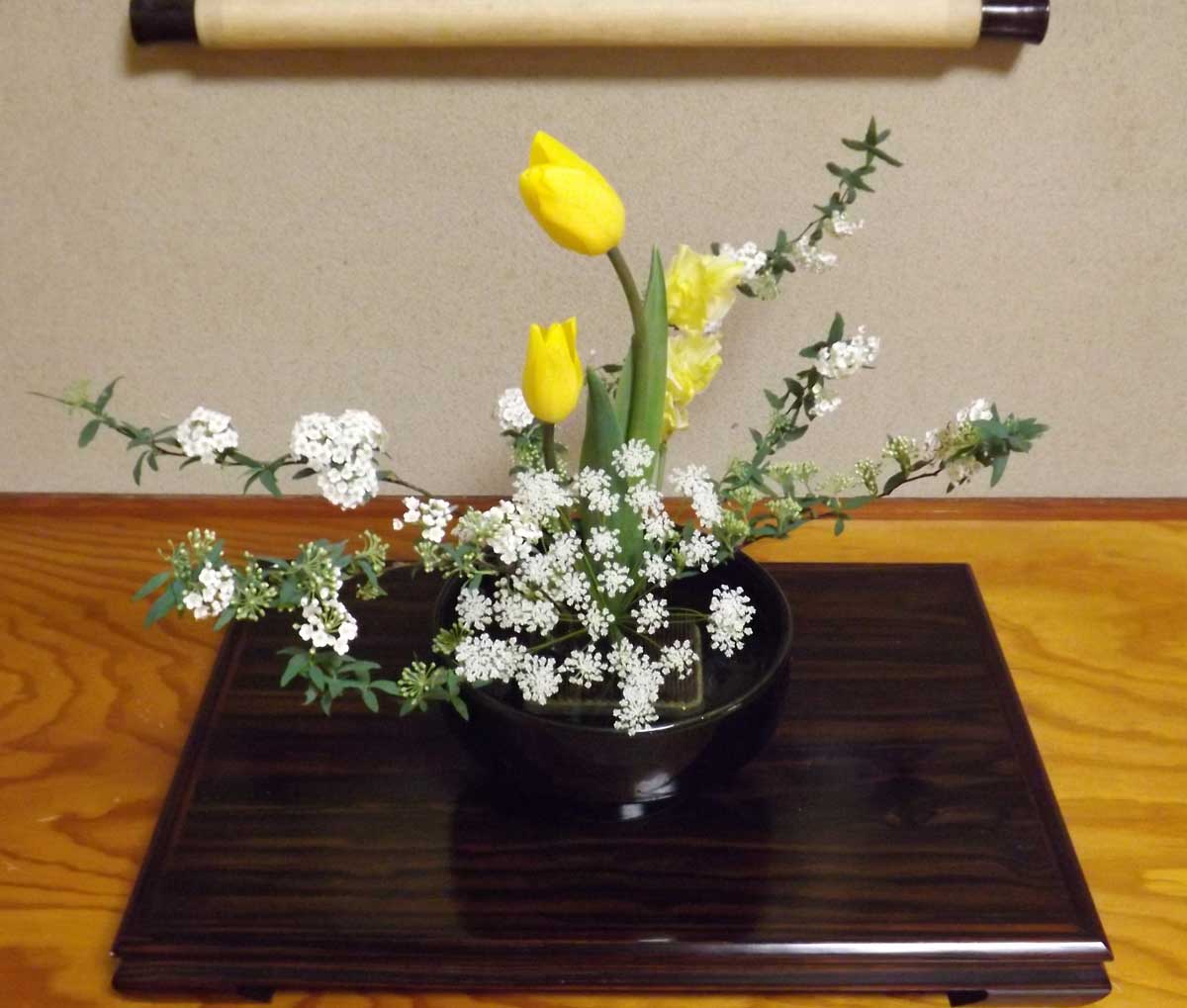 Basic Ikebana Arrangement Techniques for beginners enjoy