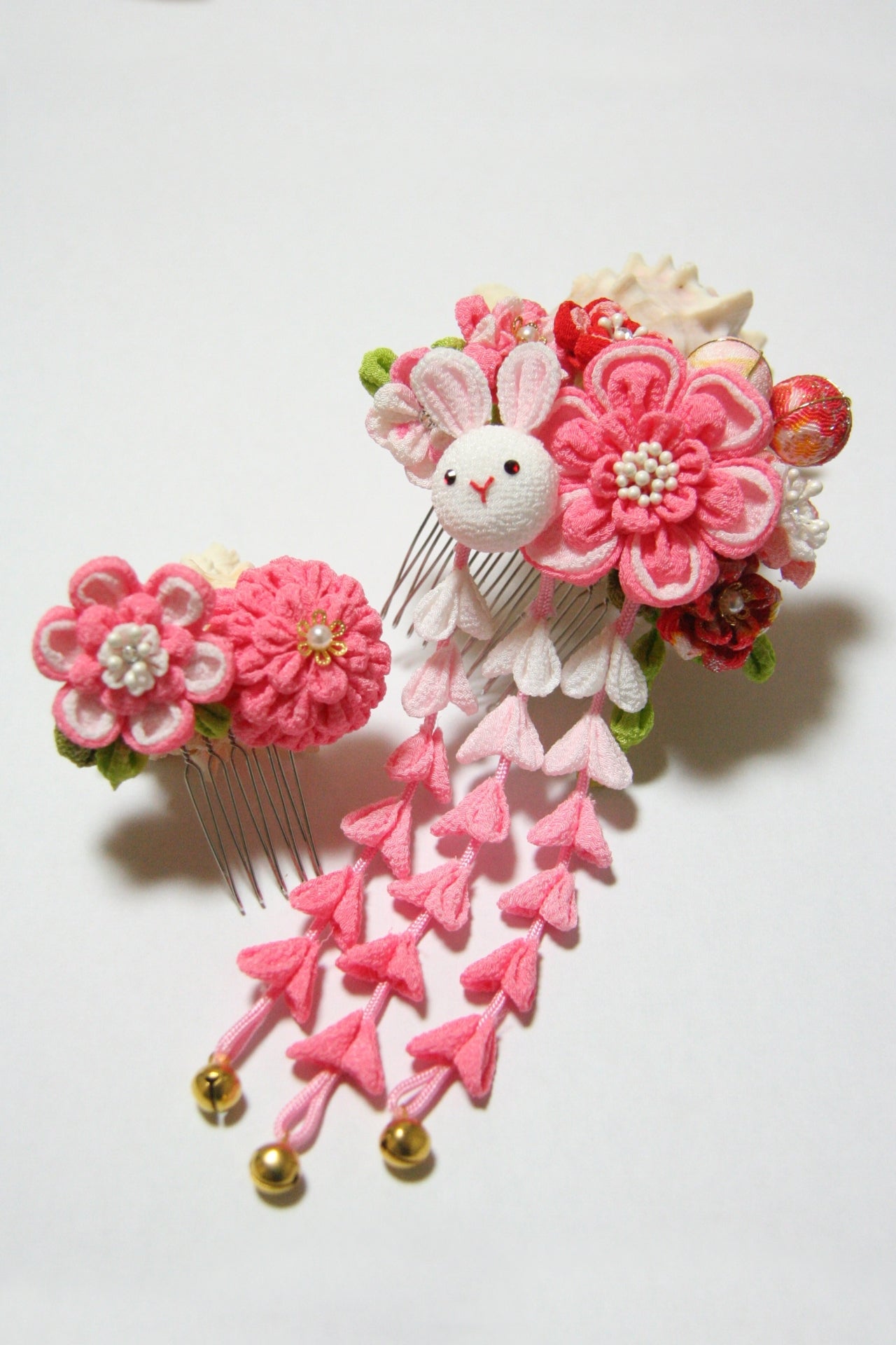 [Japanese traditional crafts: Japanese fabric flower(tsumami saiku)- KYOTO KAORIYA