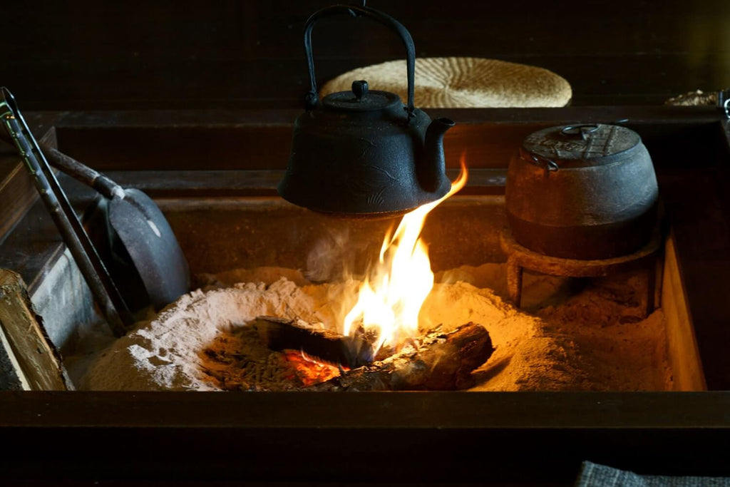 Irori (A sunken hearth) Japanese traditional room in Japan Country life home! How to build & enjoy a sunken hearth