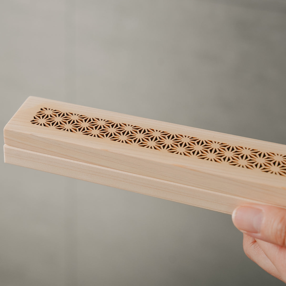 Hinoki Wood Incense Burner – Hemp Leaf Pattern