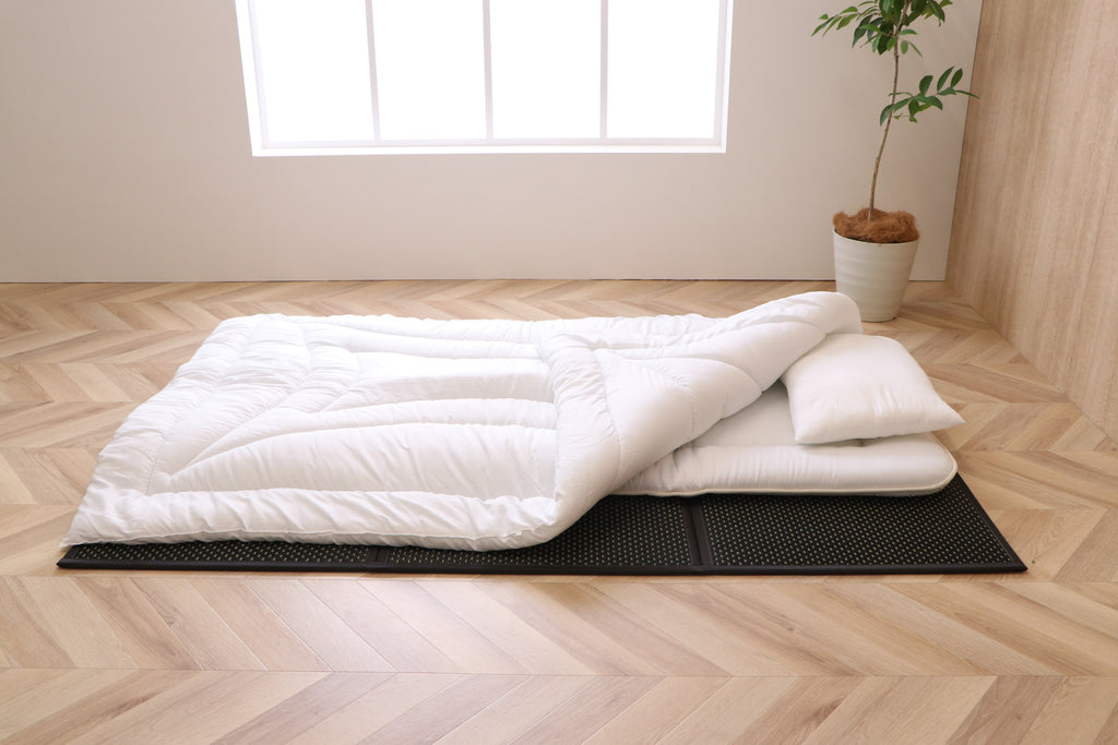 Japanese Igusa Foldable Three Panel Floor Tatami Mat "Flare" non-slip backing