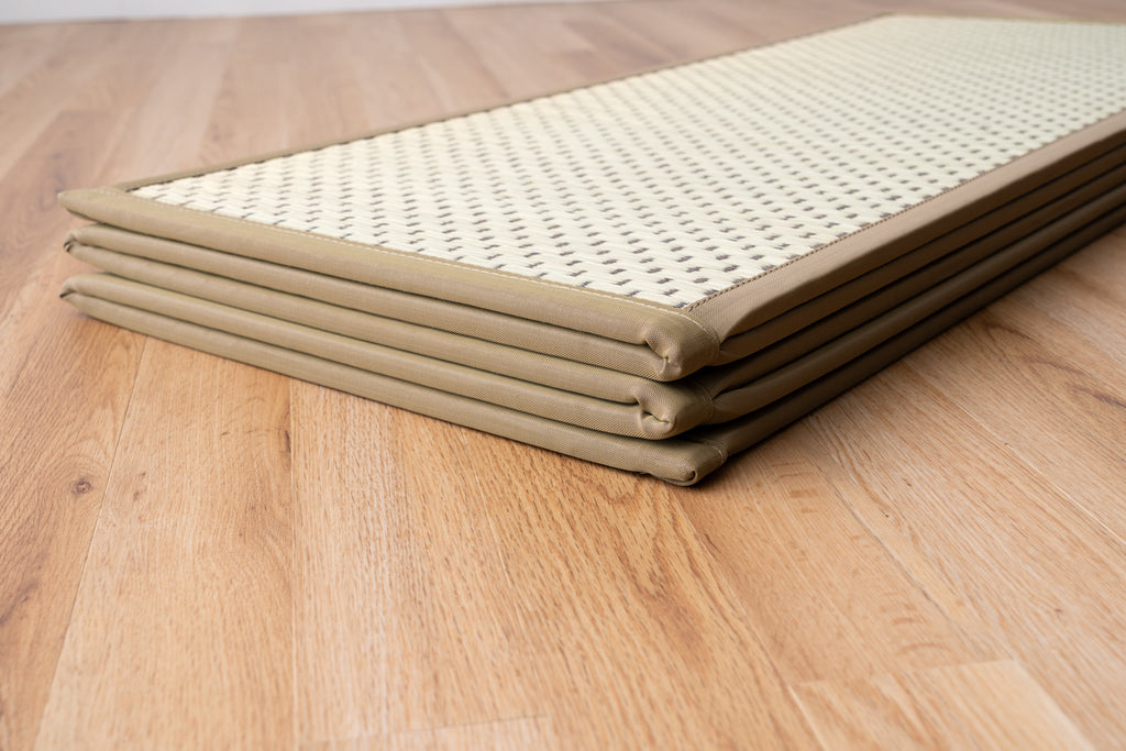 Japanese Igusa Five-Panel Tatami Mat "Flare" – Lightweight Compact Storage