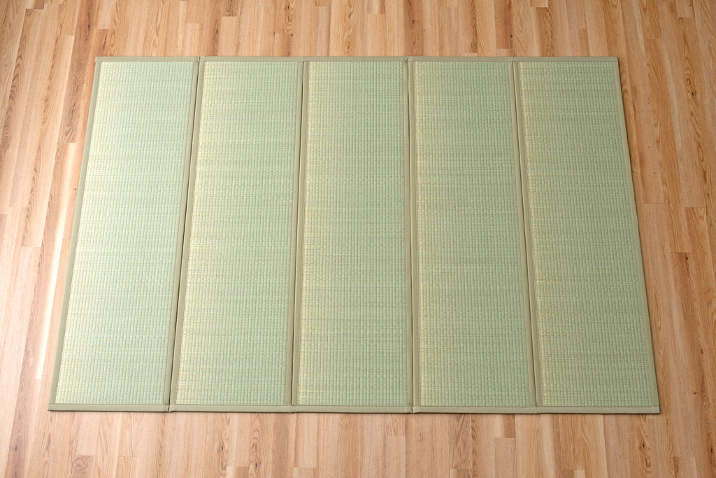 Japanese Igusa Foldable Five Panel Tatami Floor Mat "Minimal" non-slip backing