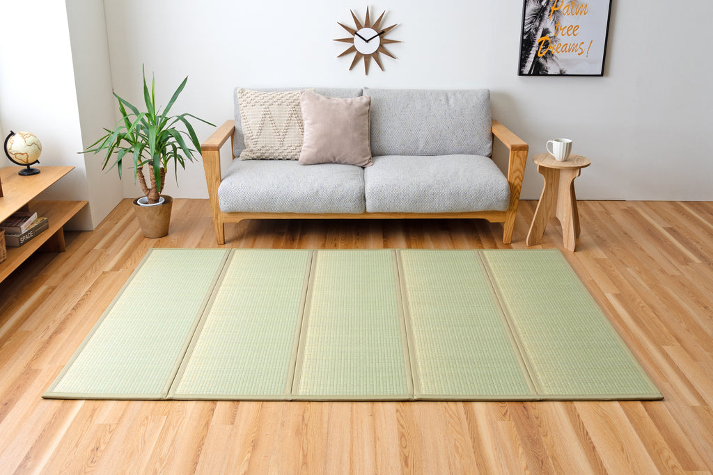 Japanese Igusa Foldable Five Panel Tatami Floor Mat "Minimal" non-slip backing