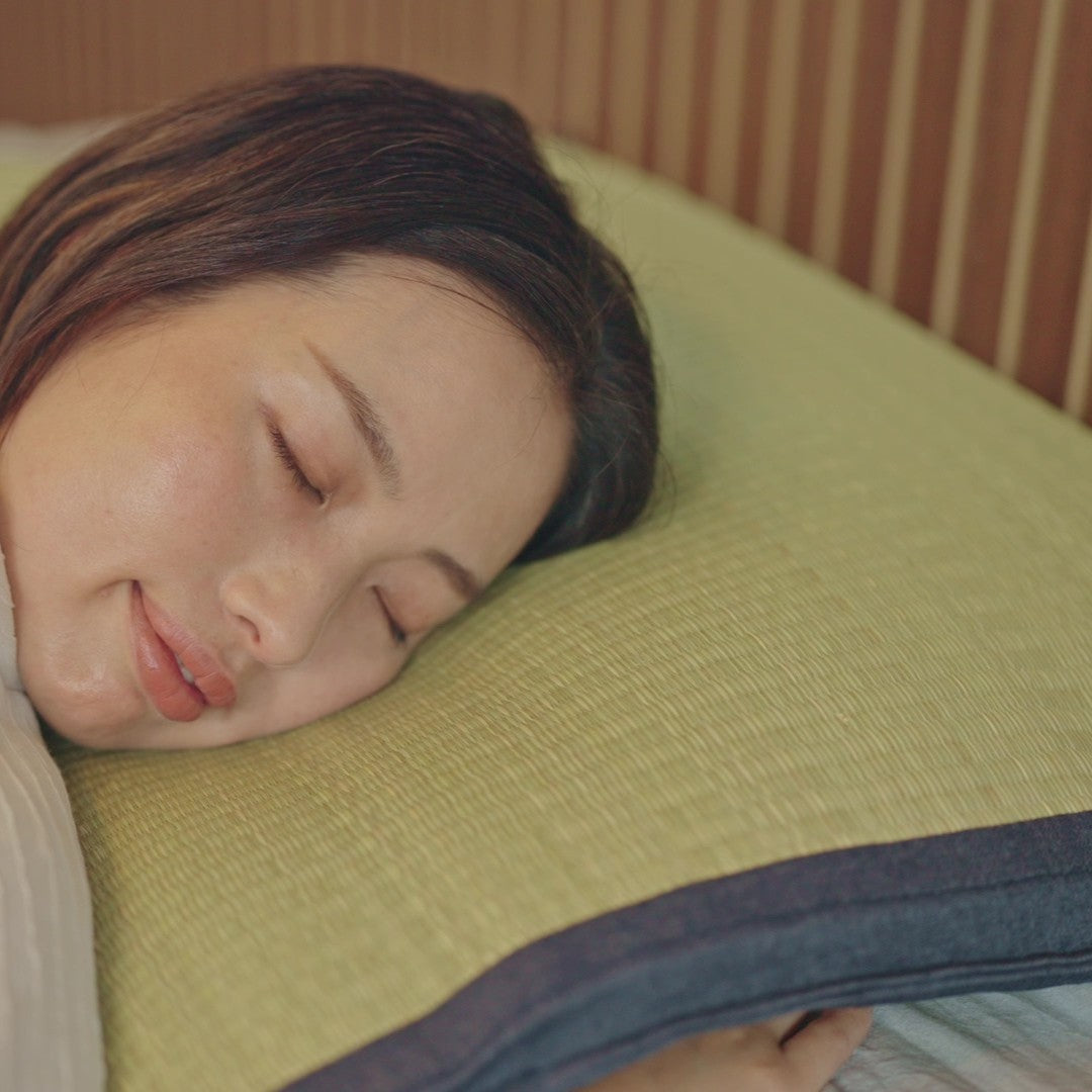 Tatami Pillow – Igusa Weave