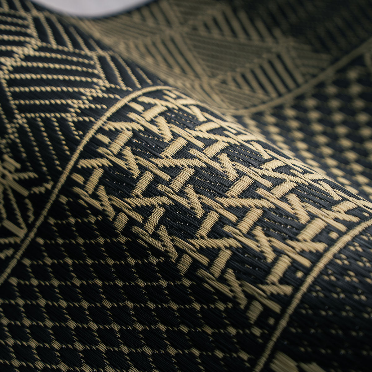 Igusa Tatami Yoga & Meditation Mat – Edo Komon