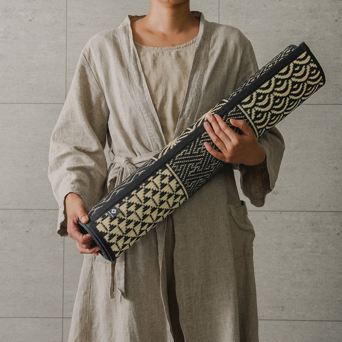 Igusa Tatami Yoga & Meditation Mat – Edo Komon